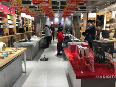 助力城市經(jīng)濟(jì)活力復(fù)蘇 全國(guó)多地京東電腦數(shù)碼專(zhuān)賣(mài)店恢復(fù)營(yíng)業(yè)，電子產(chǎn)品銷(xiāo)售回暖